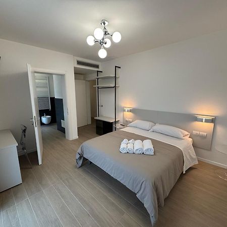 Hotel Villa Mary Santa Maria Di Sala Esterno foto