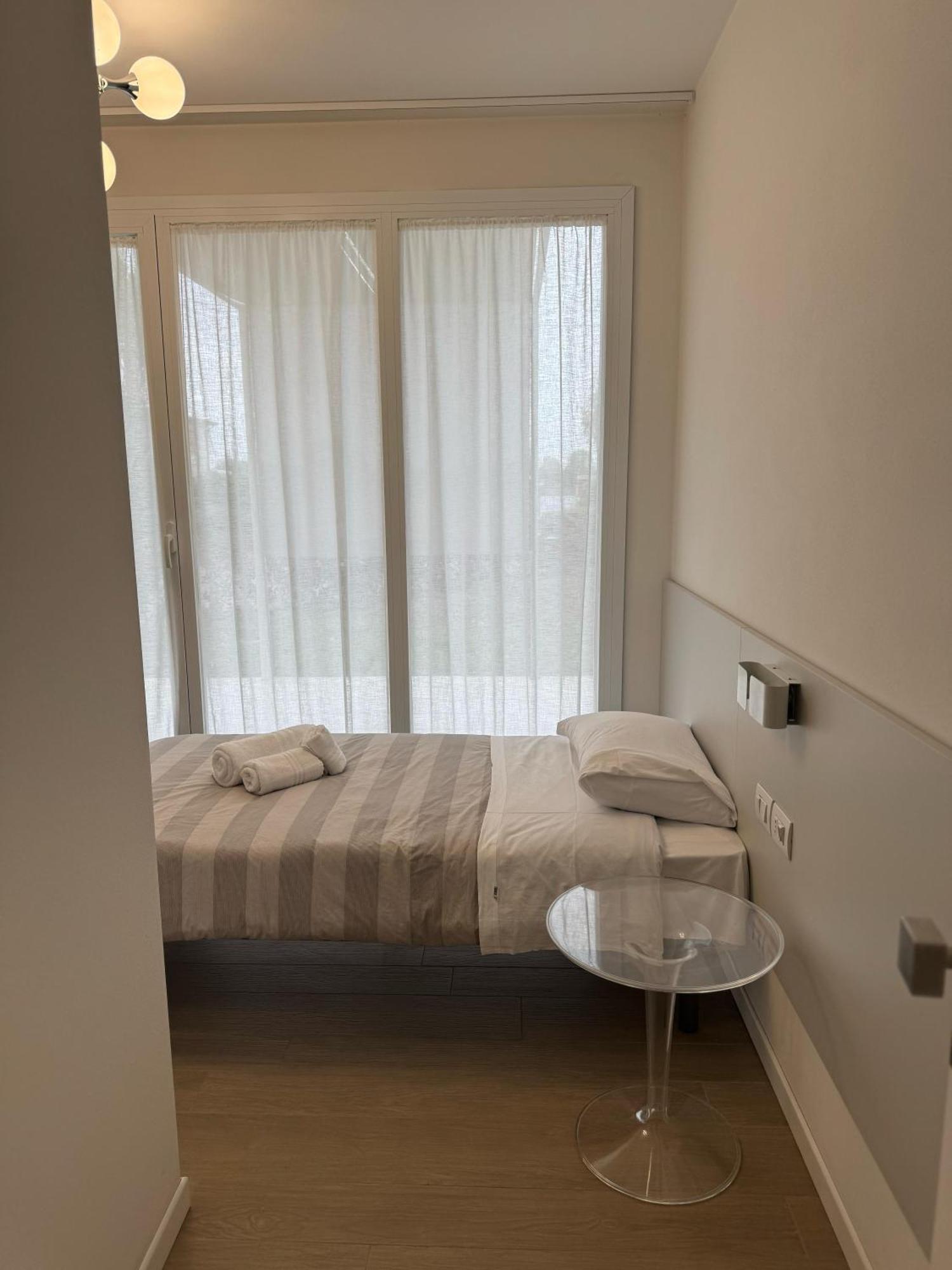 Hotel Villa Mary Santa Maria Di Sala Esterno foto